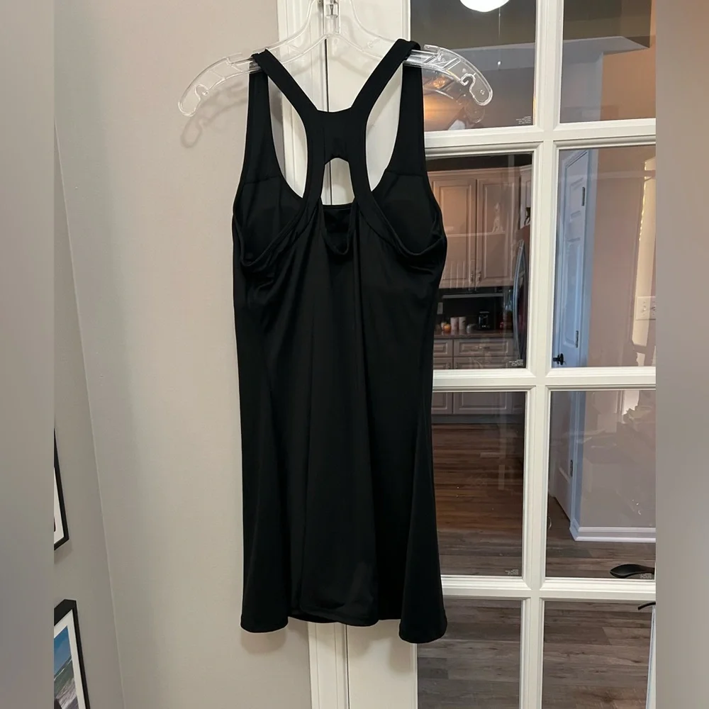 Activewear dress with shorts underneath, built in cups with removable pads sz L